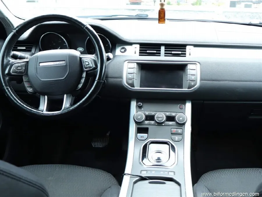 Land Rover Range Rover Evoque 2.0 TD4 AWD 150hk S/V-hjul, bild 6 av 12