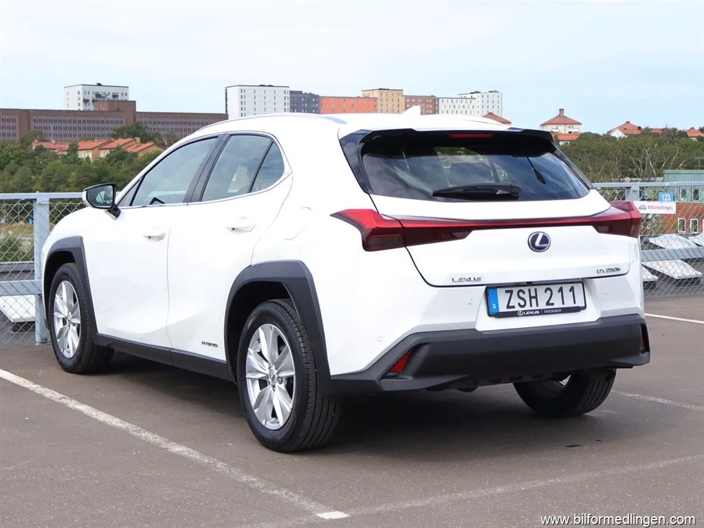 Lexus UX250h CVT Hybrid Rattvärme Comfort, bild 3 av 12