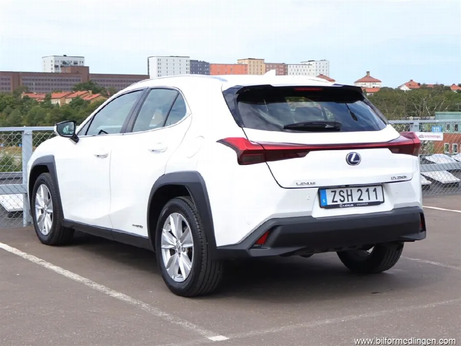 Lexus UX250h CVT Hybrid Rattvärme Comfort, bild 3 av 12
