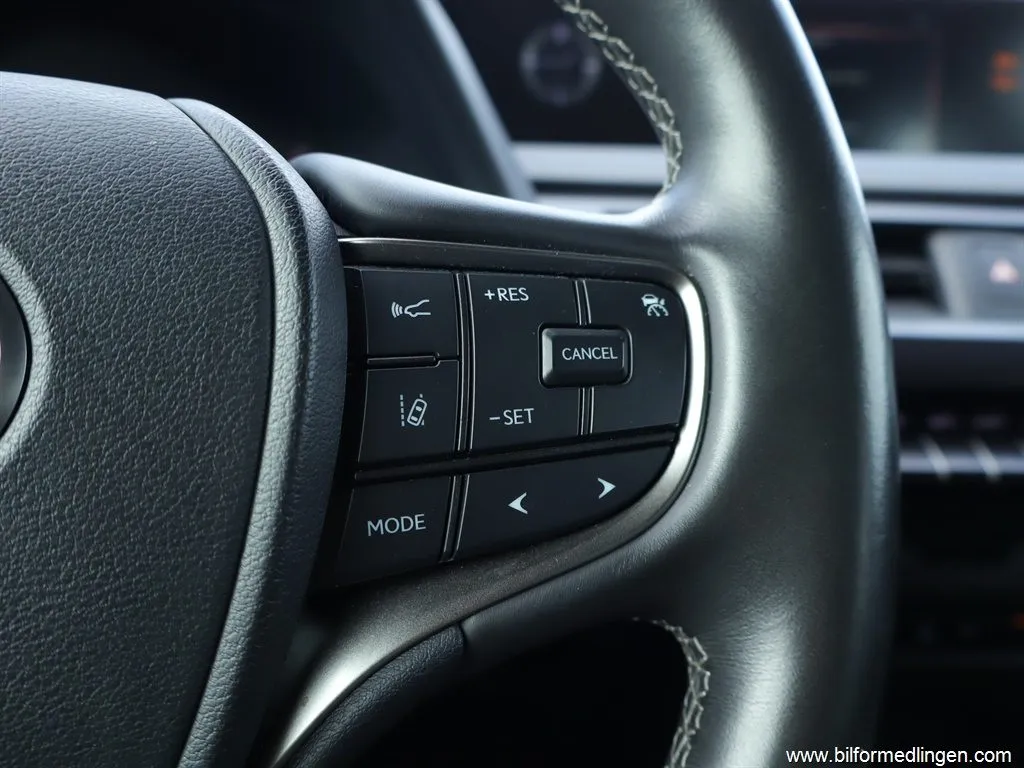 Lexus UX250h CVT Hybrid Rattvärme Comfort, bild 10 av 12