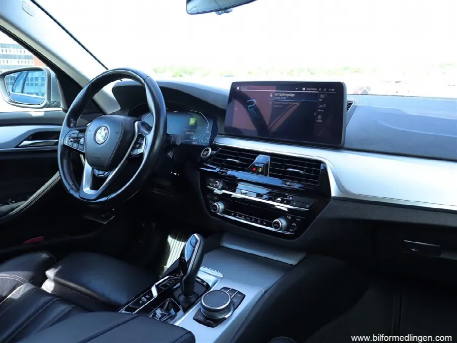 BMW 530 e xDrive Plug-In Hybrid 292hk S/V-Hjul, Pano, bild 8 av 12