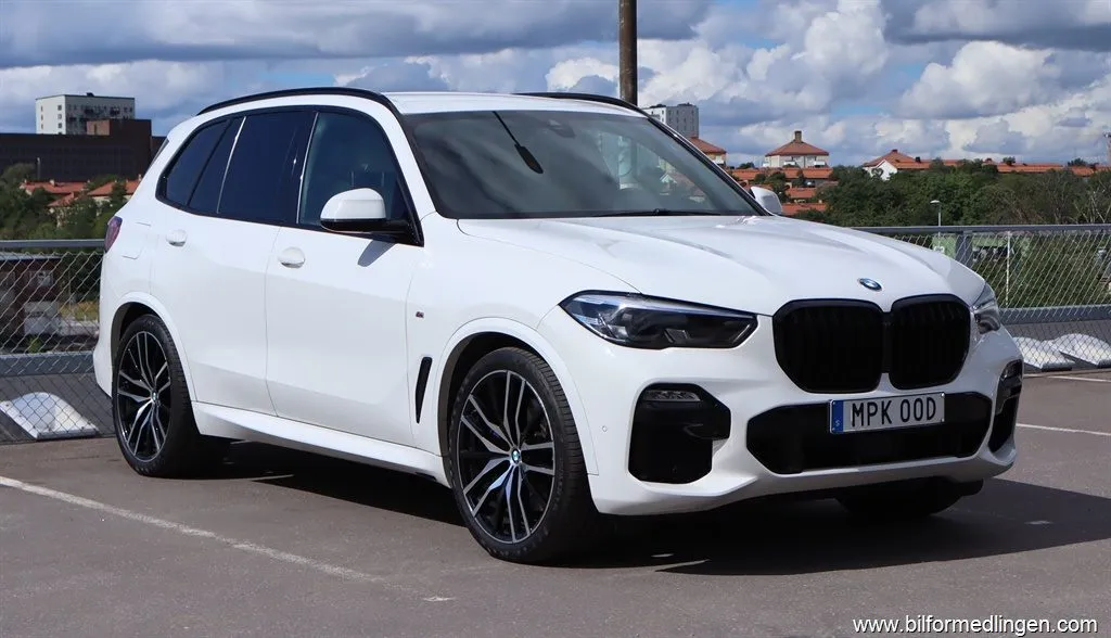 BMW X5 xDrive40i M Sport 340hk S/V-hjul, bild 1 av 12