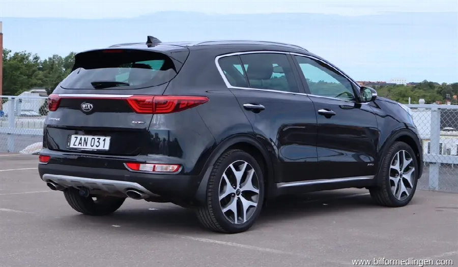 Kia Sportage 1.6 GT-Line T-GDI AWD 177hk S/V-hjul Automat, bild 4 av 12