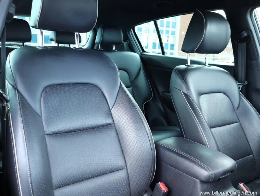 Kia Sportage 1.6 GT-Line T-GDI AWD 177hk S/V-hjul Automat, bild 6 av 12