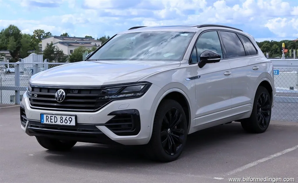 Volkswagen Touareg R e-Hybrid 462hk 4M Pano HeadUp NightVision, bild 2 av 12