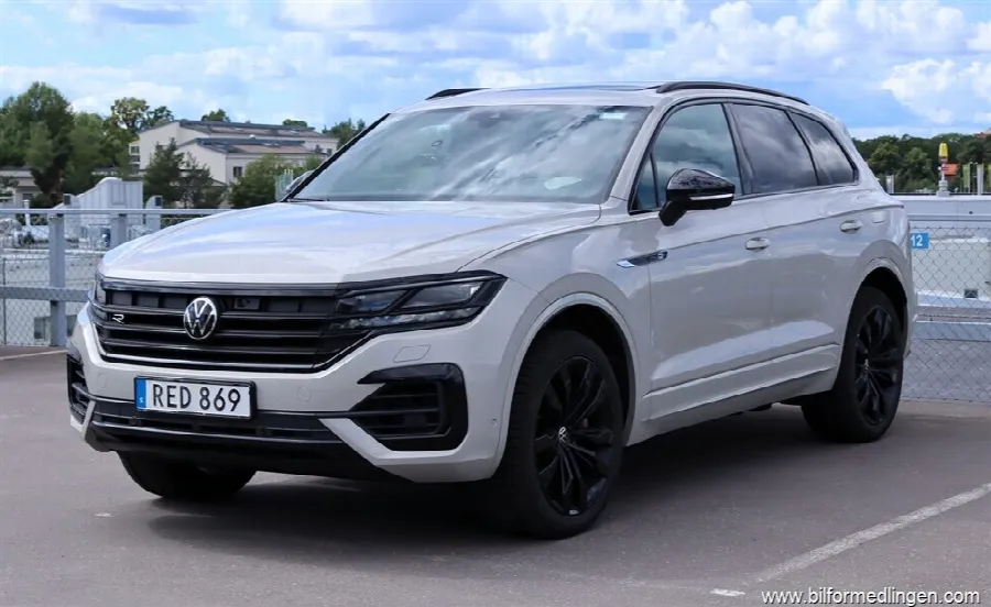 Volkswagen Touareg R e-Hybrid 462hk 4M Pano HeadUp NightVision, bild 2 av 12