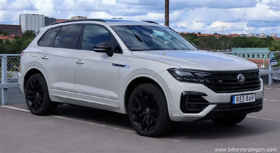 Volkswagen Touareg R e-Hybrid 462hk 4M Pano HeadUp NightVision, bild 3 av 12