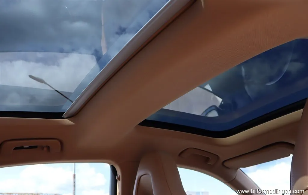 Porsche Panamera 4 4 E-Hybrid 462hk Panorama S/V-hjul Svensksåld, bild 10 av 12