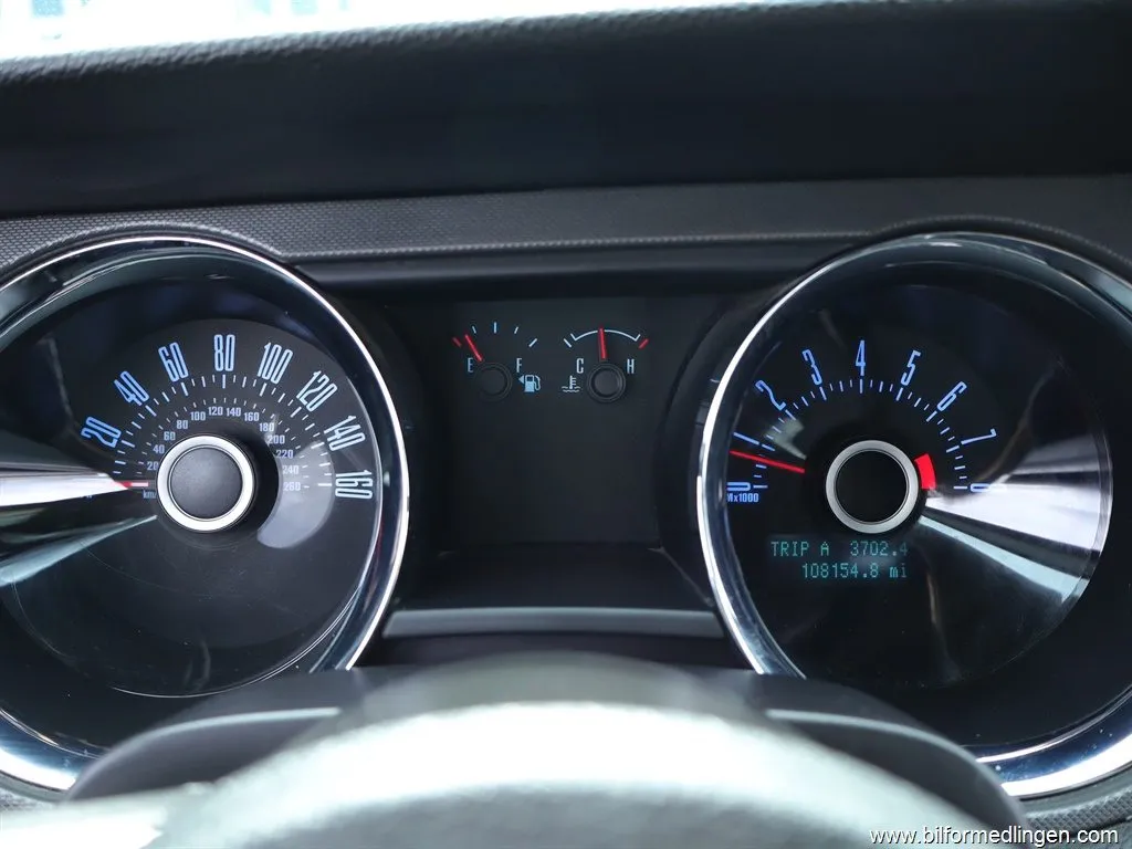 Ford Mustang V6 Cab 305hk, bild 9 av 12