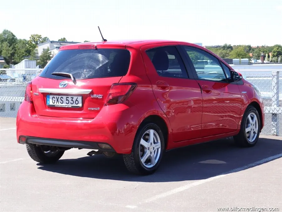 Toyota Yaris YARIS 1.5 VVT-i Hybrid 100hk Kamera, bild 4 av 12