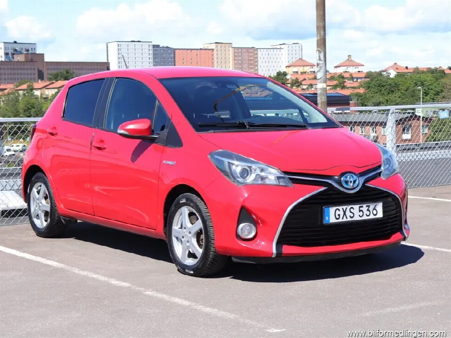 Toyota Yaris YARIS 1.5 VVT-i Hybrid 100hk Kamera, bild 2 av 12