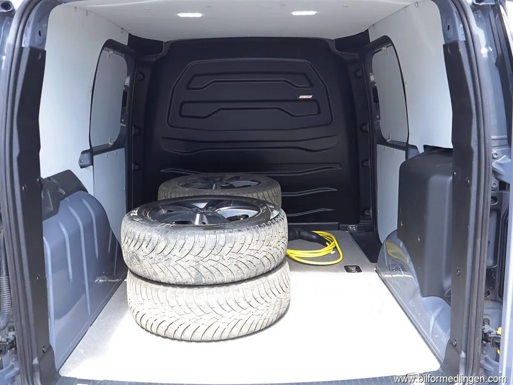 Volkswagen Caddy CARGO 1.5 TSI eHybrid S/V-hjul Moms Drag, bild 9 av 12