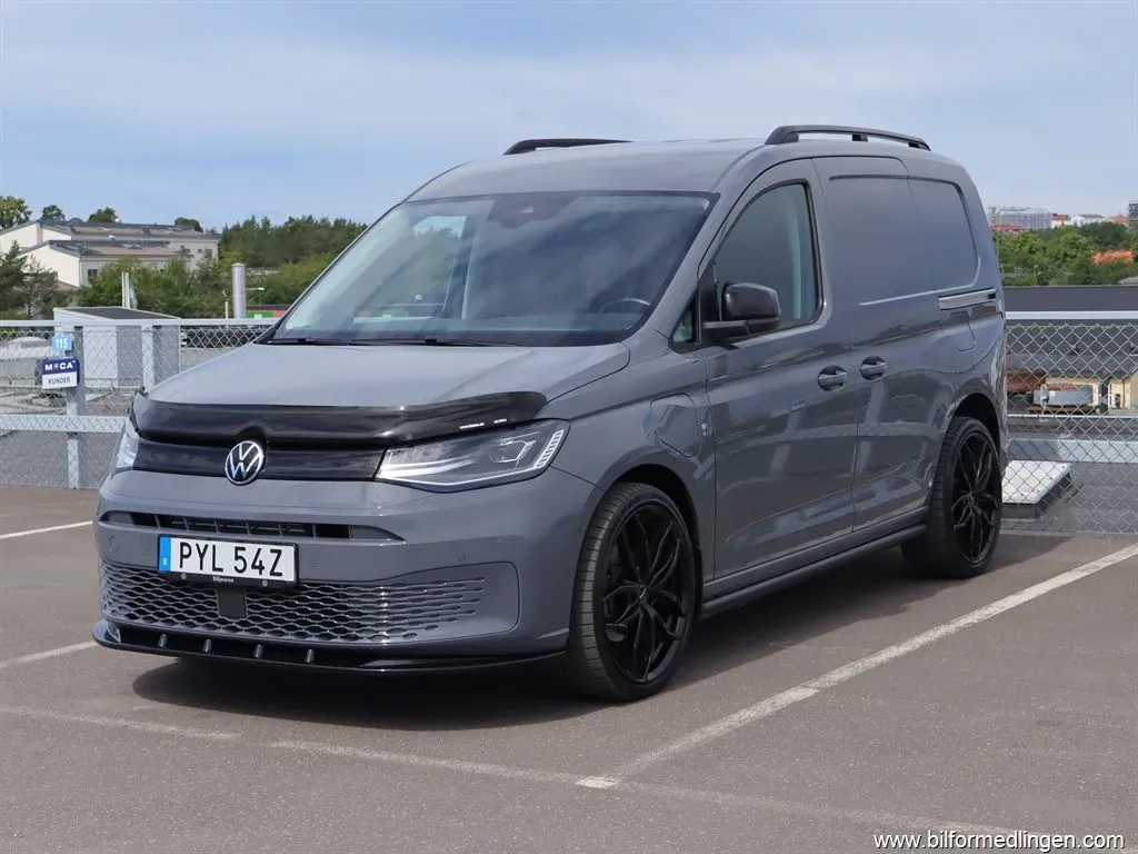 Volkswagen Caddy CARGO 1.5 TSI eHybrid S/V-hjul Moms Drag, bild 1 av 12