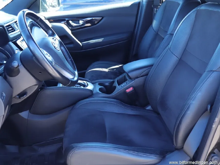 Nissan Qashqai 1.2 FWD 115hk S/V-hju Pano Tekna, bild 6 av 12