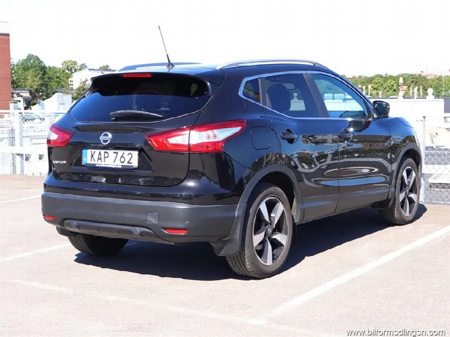 Nissan Qashqai 1.2 FWD 115hk S/V-hju Pano Tekna, bild 4 av 12