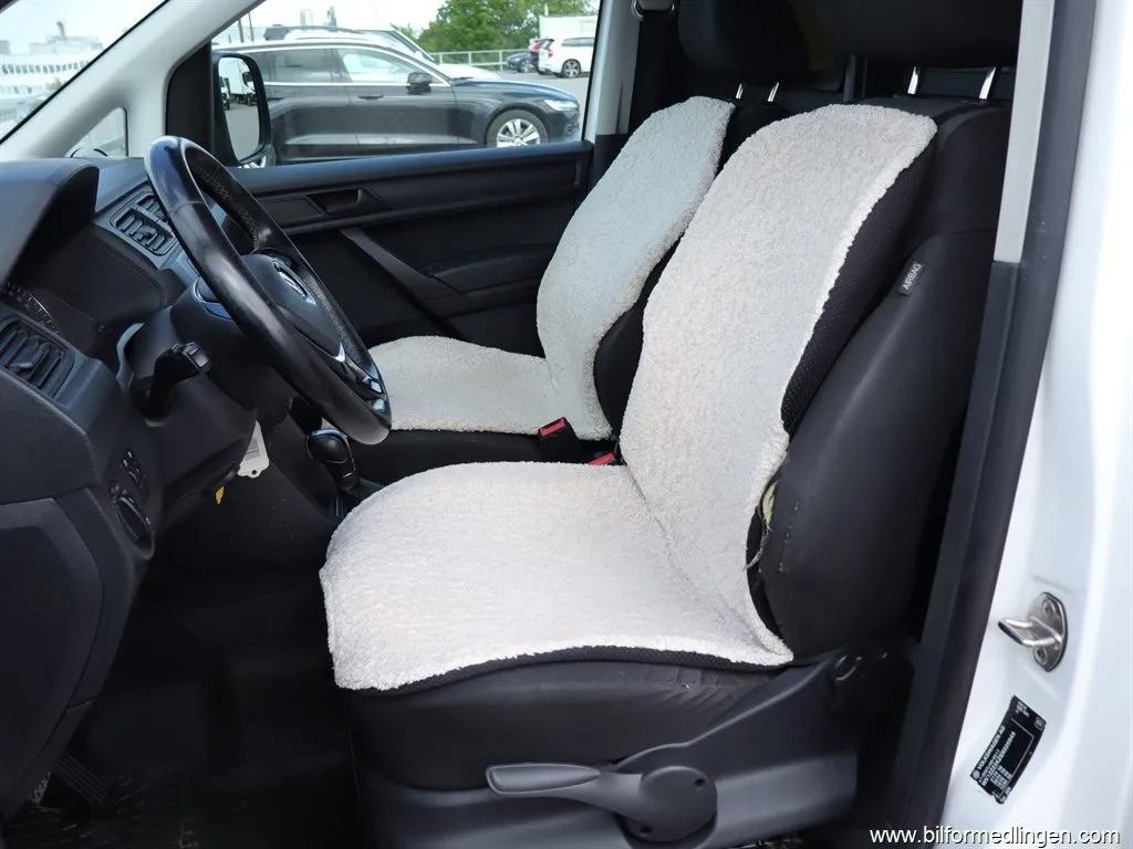 Volkswagen Caddy 1.6 TDI FWD 102hk S/V-hjul Drag Takräcken, bild 5 av 12
