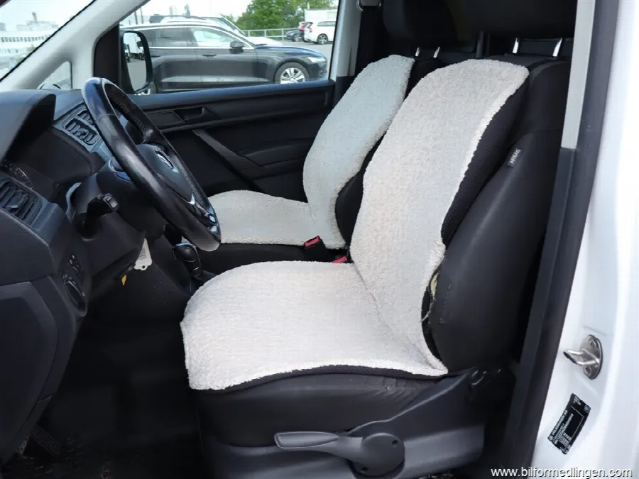 Volkswagen Caddy 1.6 TDI FWD 102hk S/V-hjul Drag Takräcken, bild 5 av 12