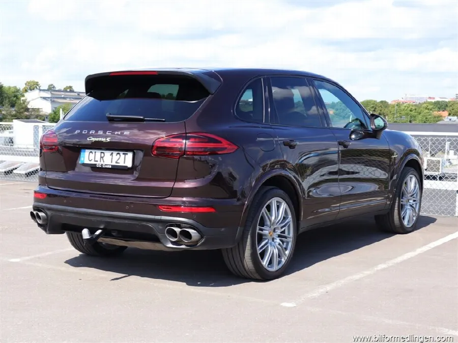Porsche Cayenne S E-Hybrid 416hk S/V-hjul Pano Bose Drag, bild 3 av 12