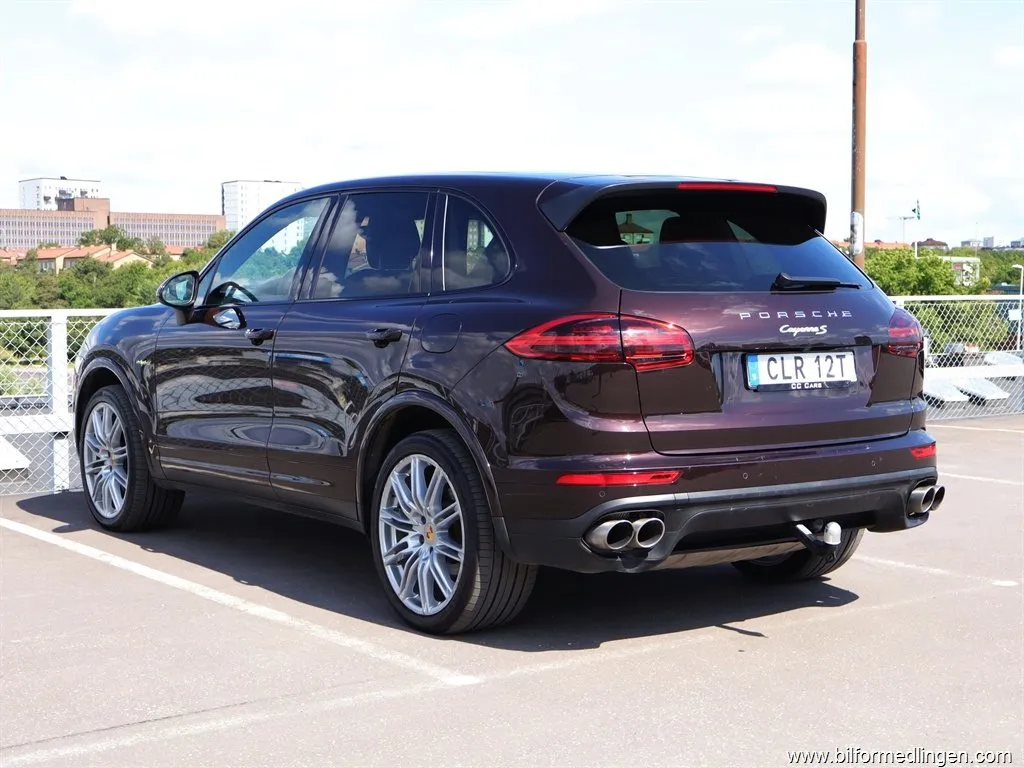 Porsche Cayenne S E-Hybrid 416hk S/V-hjul Pano Bose Drag, bild 4 av 12