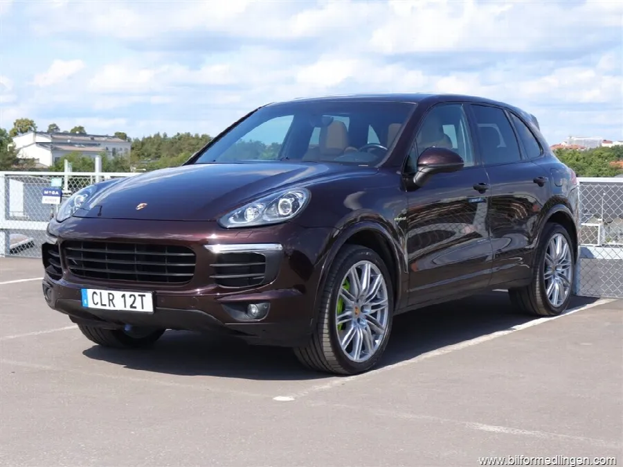 Porsche Cayenne S E-Hybrid 416hk S/V-hjul Pano Bose Drag, bild 1 av 12