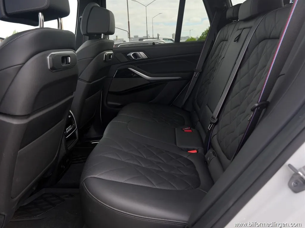 BMW X5 xDrive30d M Sport Innovation Pano Drag Moms, bild 9 av 12