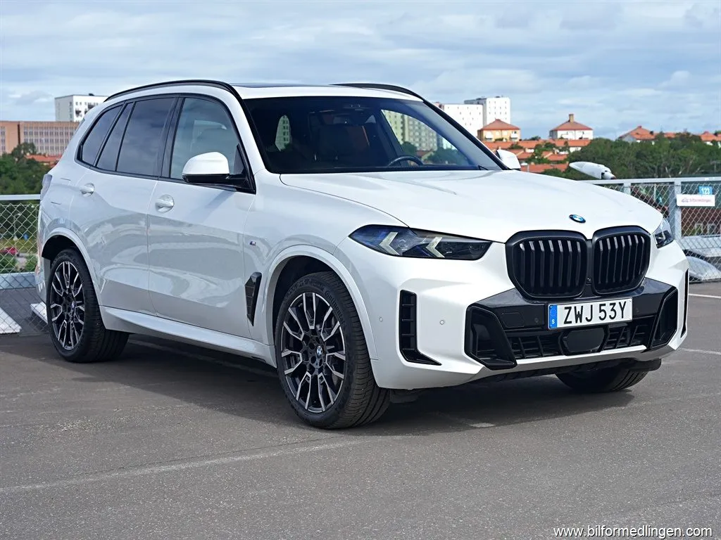 BMW X5 xDrive30d M Sport Innovation Pano Drag Moms, bild 2 av 12