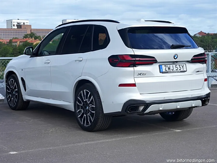 BMW X5 xDrive30d M Sport Innovation Pano Drag Moms, bild 3 av 12