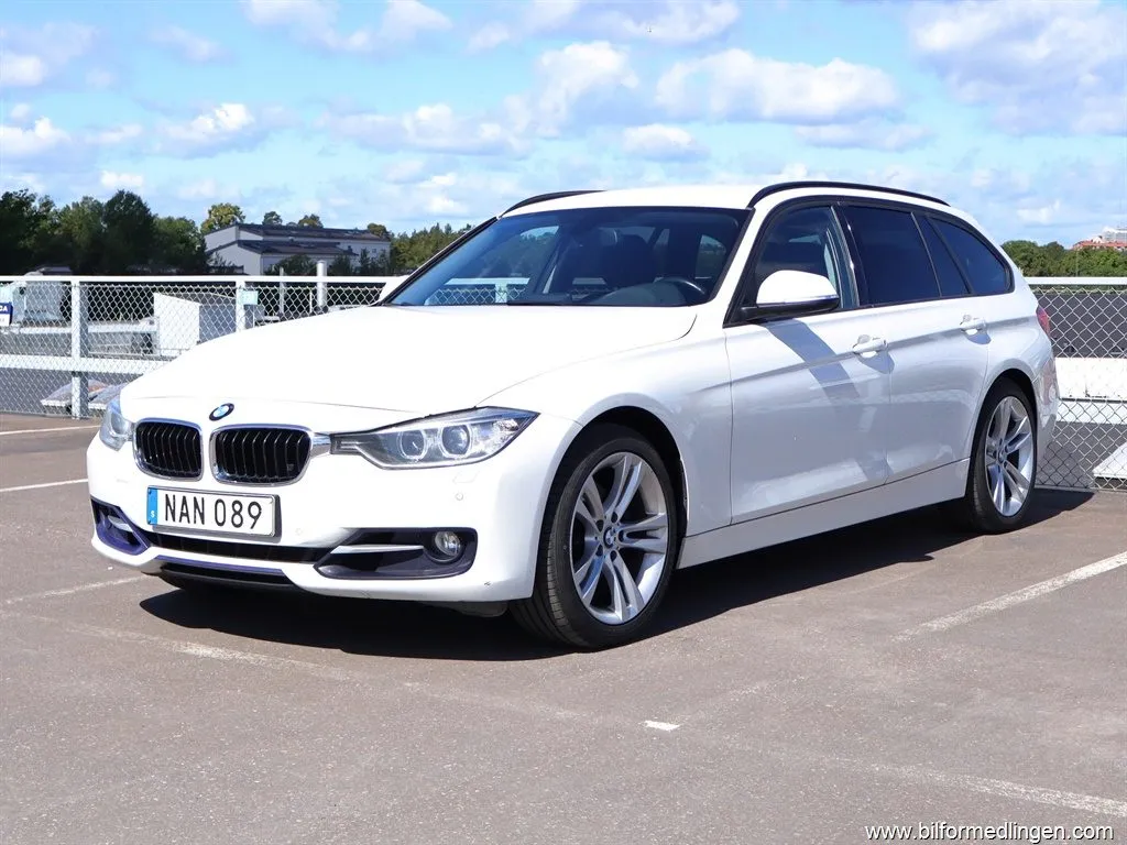 BMW 328 i Touring Sport Line Automat S/V-hjul GPS Drag, bild 2 av 12