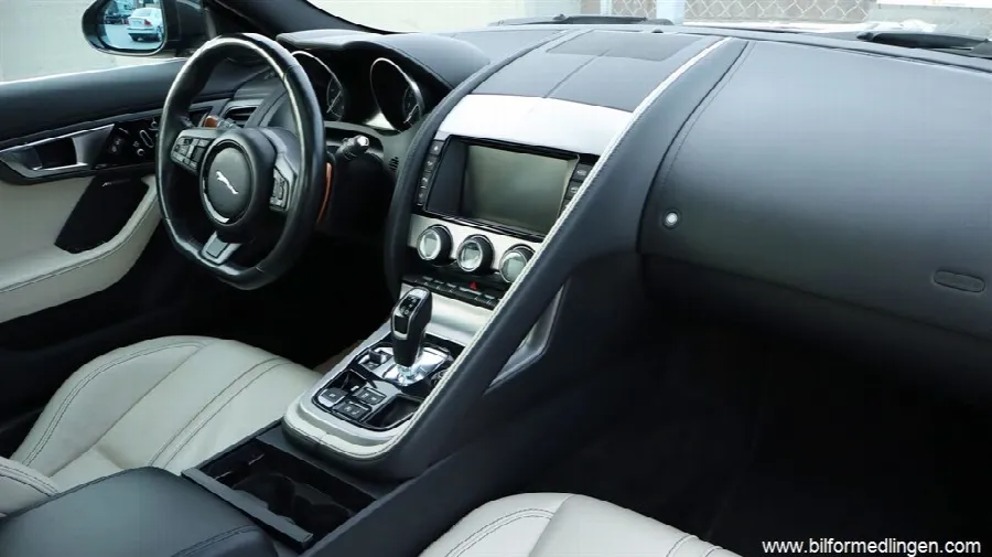 Jaguar F-Type 3.0 V6 Coupé 340hk Pano Nyservad, bild 8 av 12