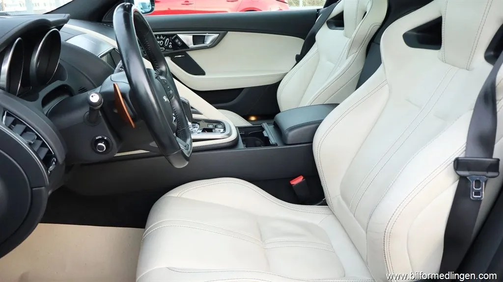 Jaguar F-Type 3.0 V6 Coupé 340hk Pano Nyservad, bild 5 av 12