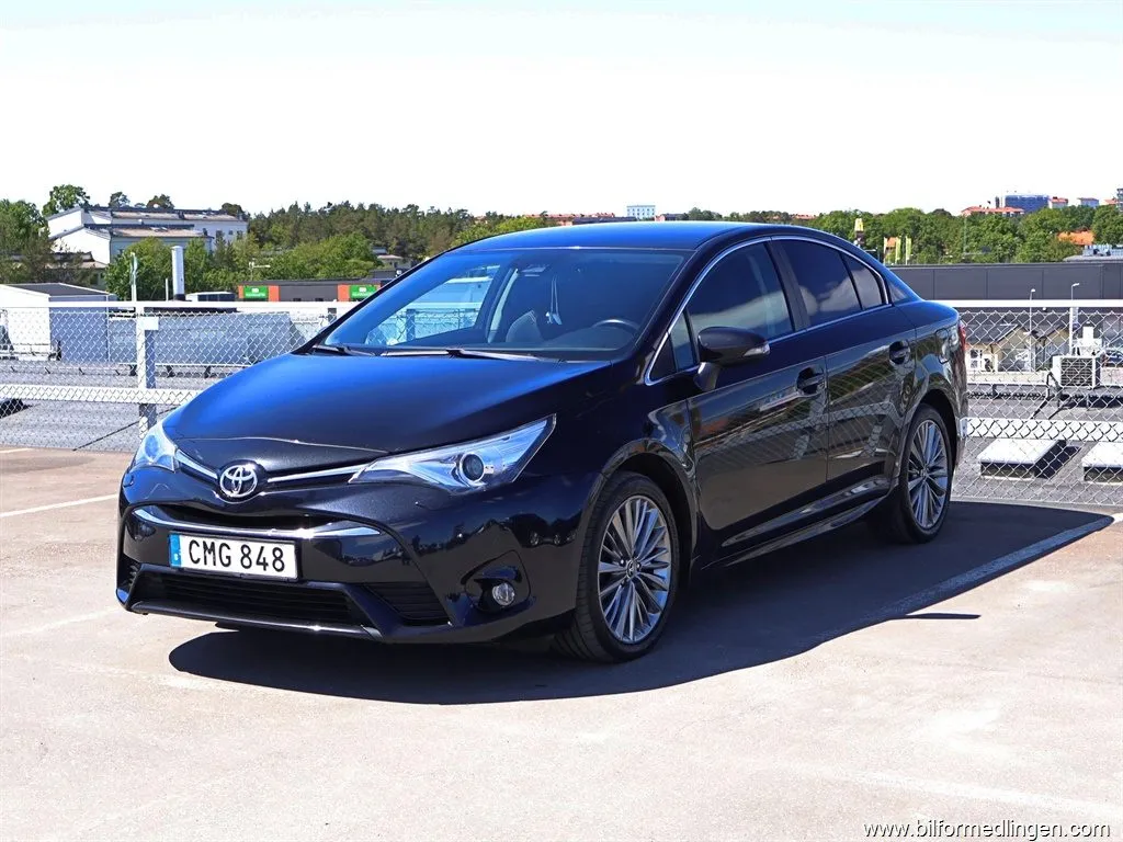 Toyota Avensis 1.8 Sedan 147hk Automat S/V-hjul Svensksåld, bild 1 av 12
