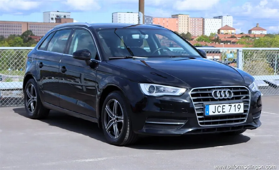 Audi A3 1.4 TFSI FWD 125hk S/V-hjul Sensor bak,, bild 2 av 12