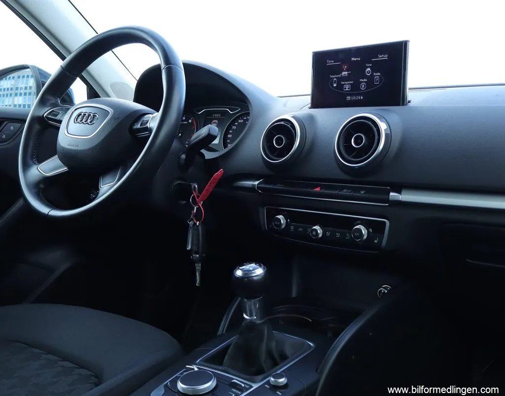 Audi A3 1.4 TFSI FWD 125hk S/V-hjul Sensor bak,, bild 8 av 12