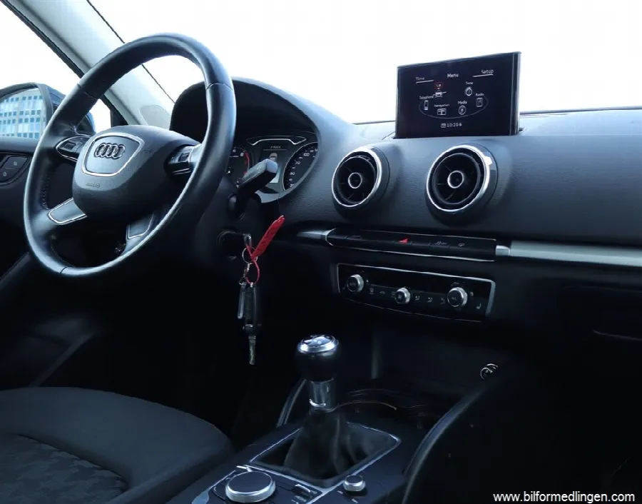 Audi A3 1.4 TFSI FWD 125hk S/V-hjul Sensor bak,, bild 8 av 12