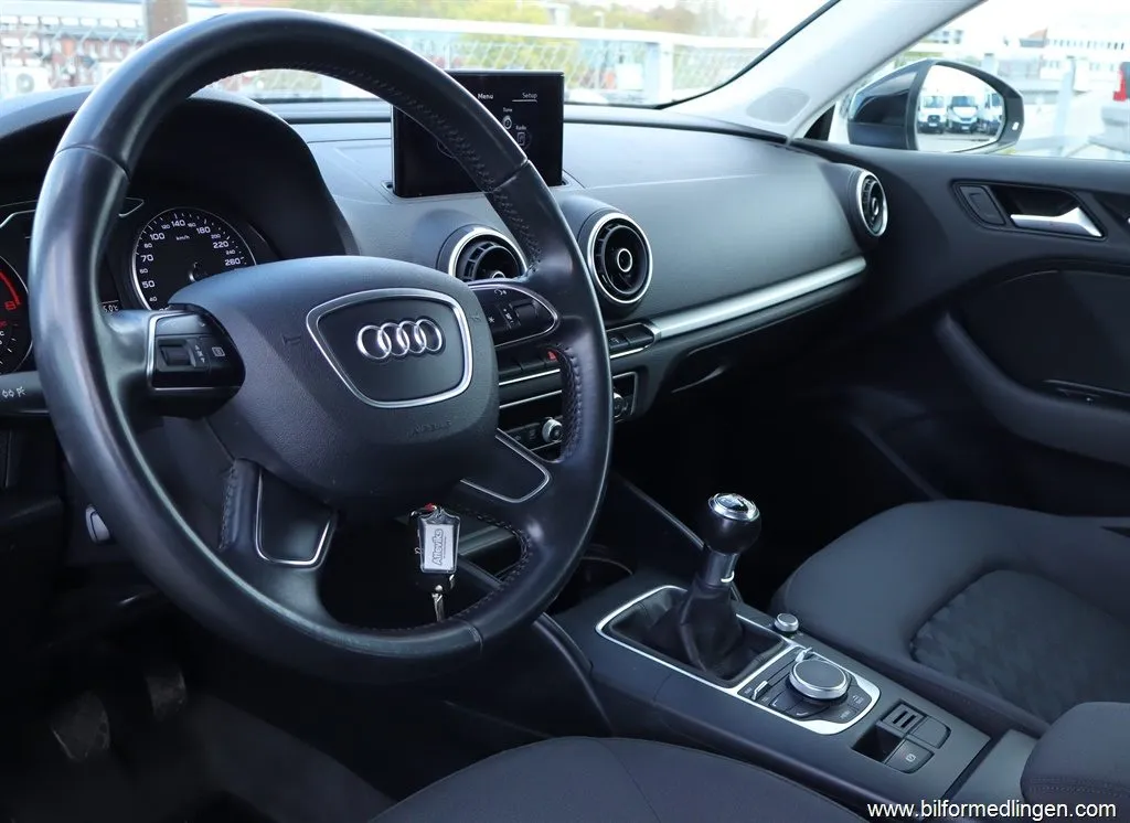Audi A3 1.4 TFSI FWD 125hk S/V-hjul Sensor bak,, bild 9 av 12