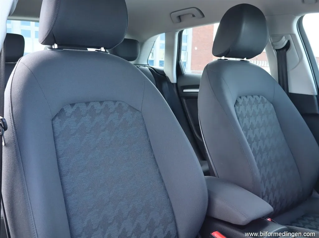 Audi A3 1.4 TFSI FWD 125hk S/V-hjul Sensor bak,, bild 6 av 12