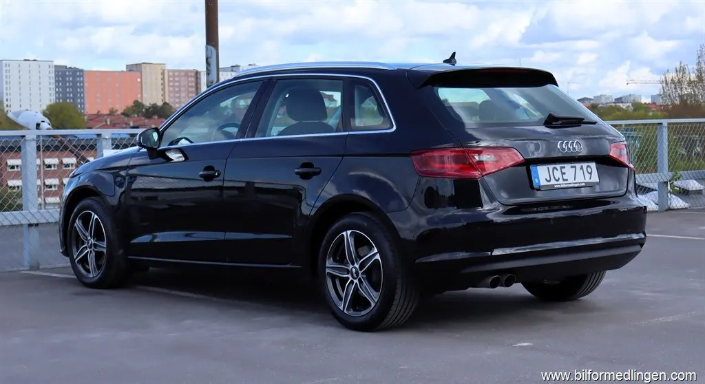 Audi A3 1.4 TFSI FWD 125hk S/V-hjul Sensor bak,, bild 4 av 12