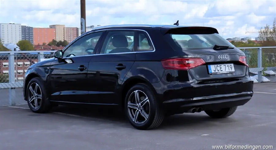 Audi A3 1.4 TFSI FWD 125hk S/V-hjul Sensor bak,, bild 4 av 12