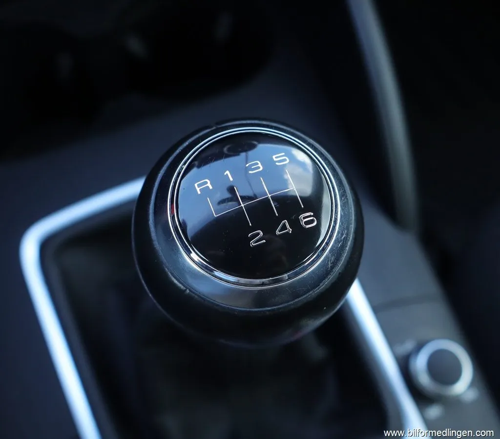 Audi A3 1.4 TFSI FWD 125hk S/V-hjul Sensor bak,, bild 10 av 12