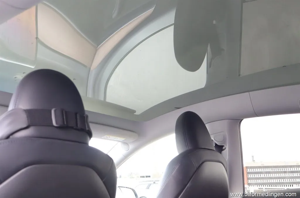 Tesla Model Y AWD Performance 1 ägare, bild 8 av 12