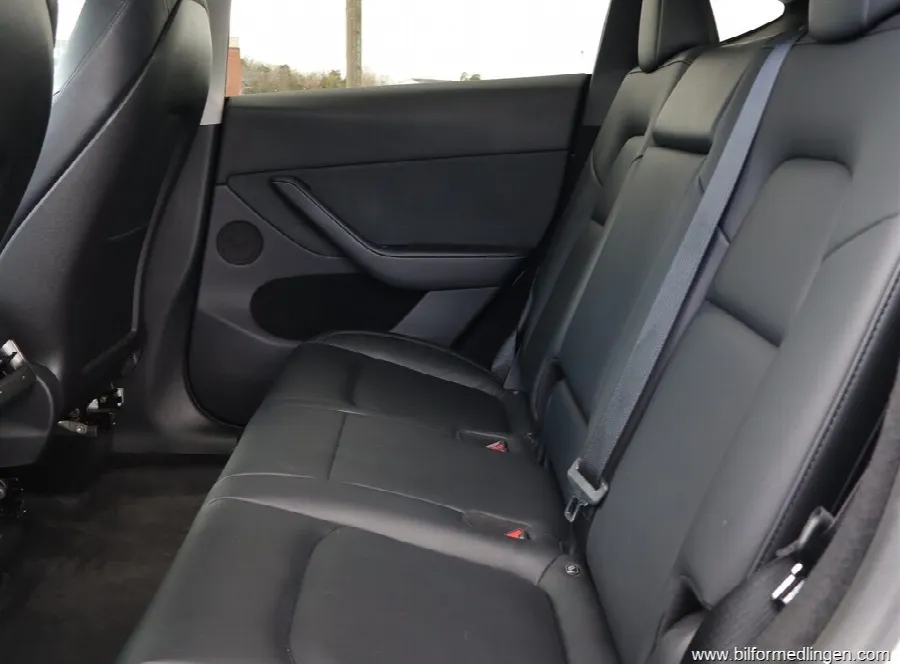 Tesla Model Y AWD Performance 1 ägare, bild 7 av 12