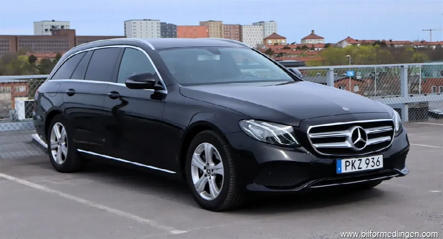 Mercedes-Benz E 220 d 4Matic Avantgarde S/V-hjul GPS, bild 2 av 12