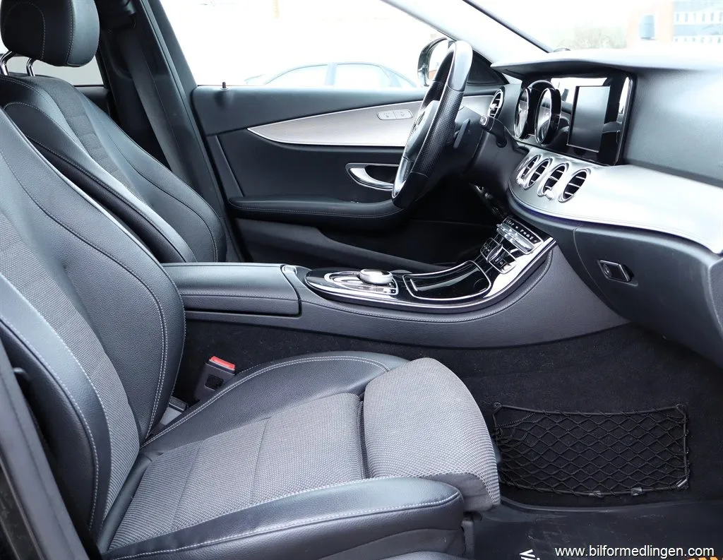 Mercedes-Benz E 220 d 4Matic Avantgarde S/V-hjul GPS, bild 5 av 12