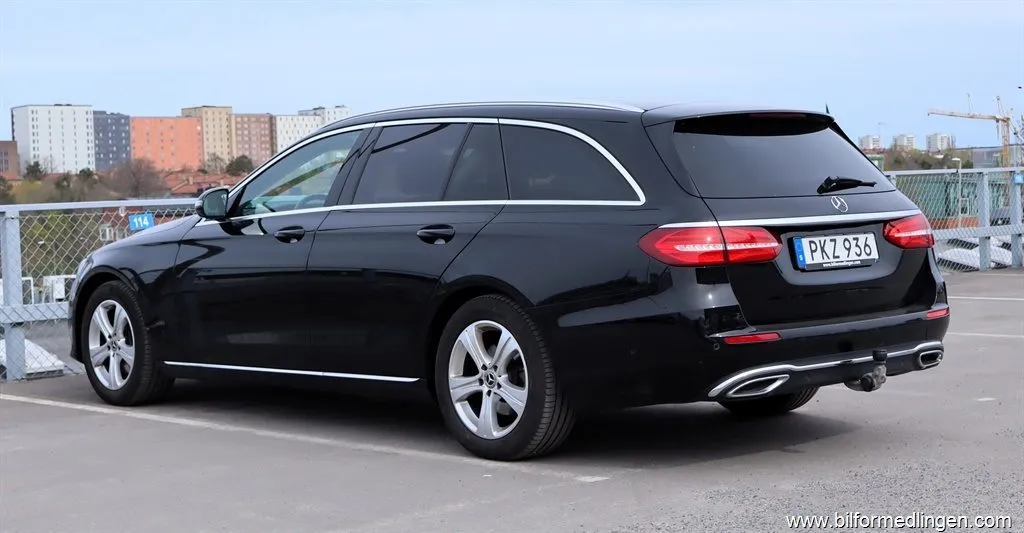 Mercedes-Benz E 220 d 4Matic Avantgarde S/V-hjul GPS, bild 4 av 12