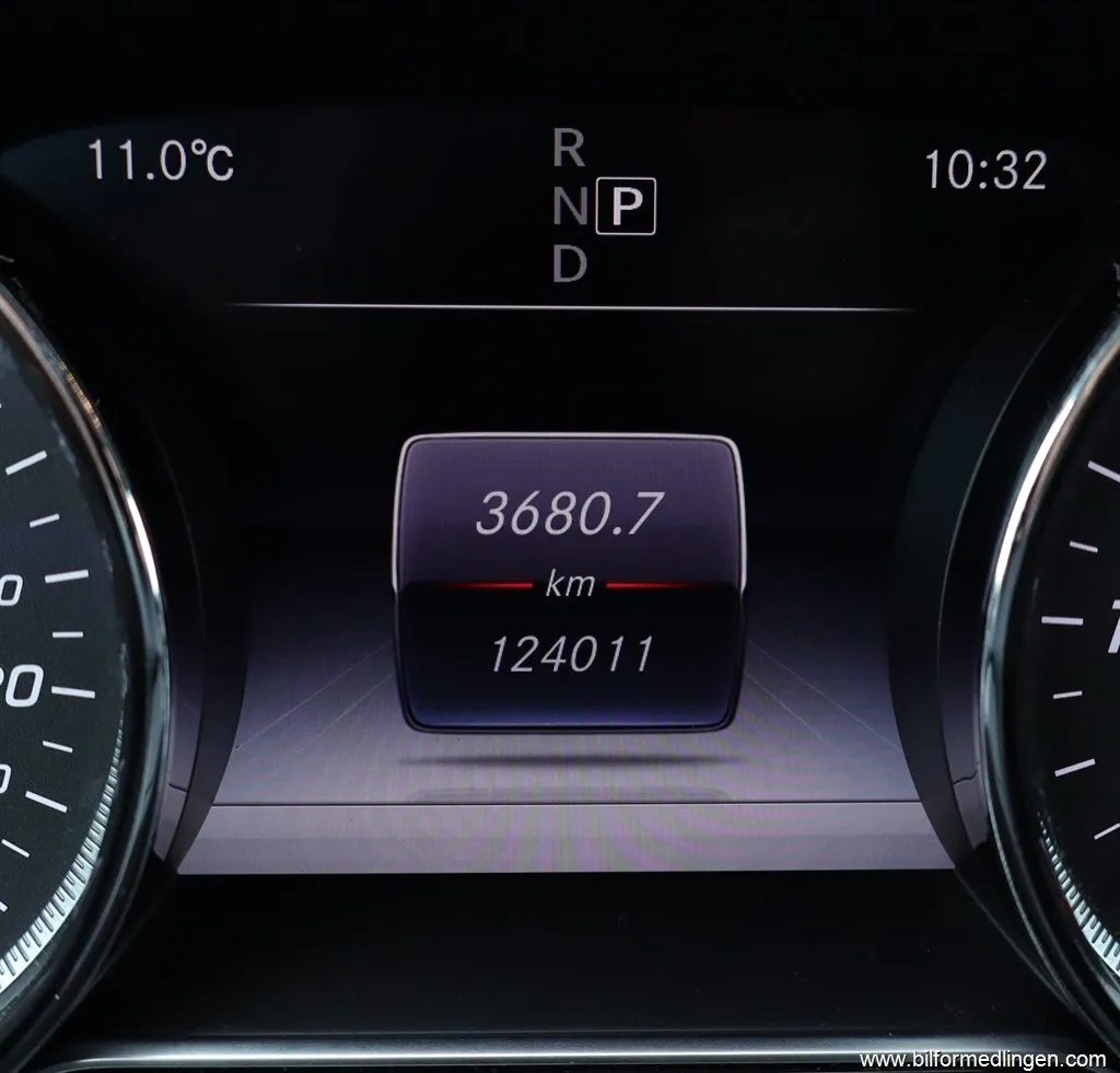 Mercedes-Benz E 220 d 4Matic Avantgarde S/V-hjul GPS, bild 11 av 12
