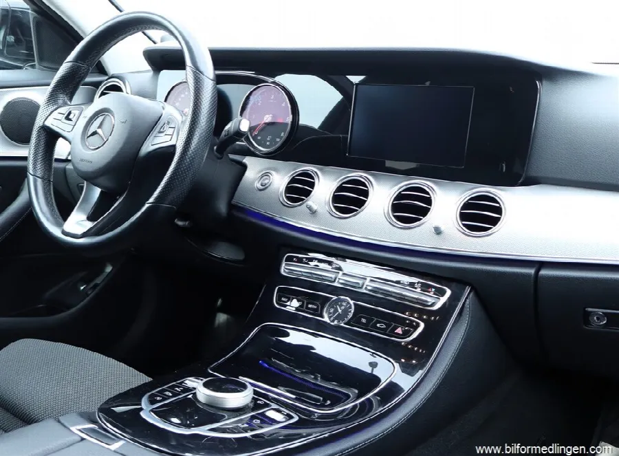 Mercedes-Benz E 220 d 4Matic Avantgarde S/V-hjul GPS, bild 7 av 12