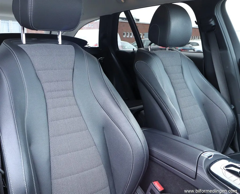 Mercedes-Benz E 220 d 4Matic Avantgarde S/V-hjul GPS, bild 6 av 12