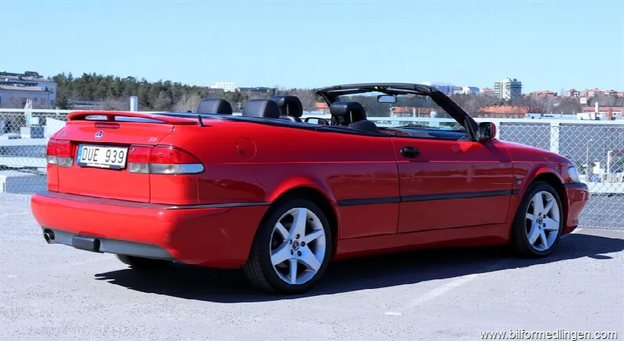 Saab 9-3 2.0T Cab 205hk Skinn, bild 3 av 12