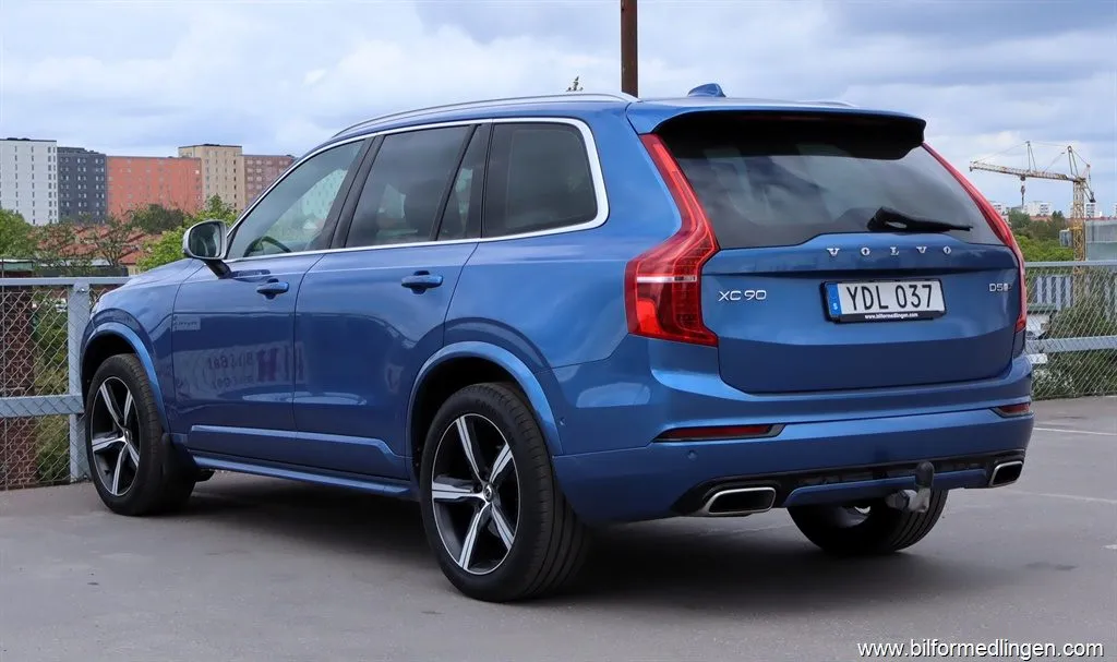 Volvo XC90 D5 AWD R Design HeadUp 7-sits S/V-hjul GPS, bild 4 av 12