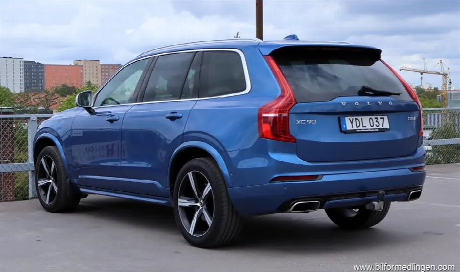 Volvo XC90 D5 AWD R Design HeadUp 7-sits S/V-hjul GPS, bild 4 av 12